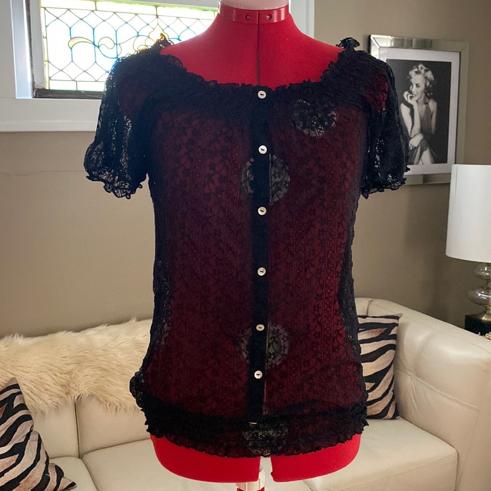 Black lace short sleeve top by weavers